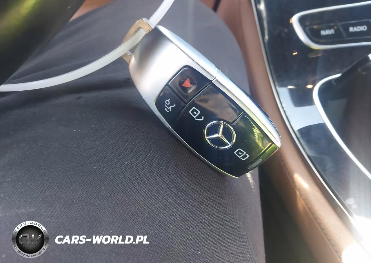 2018 Mercedes-Benz E 400 4Matic VIN:WDD1K6GB0JF041287 - 11