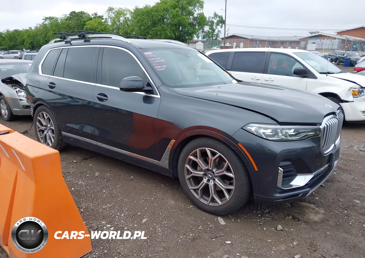 2021 BMW X7 xDrive40I – zdjęcie 1 z 21