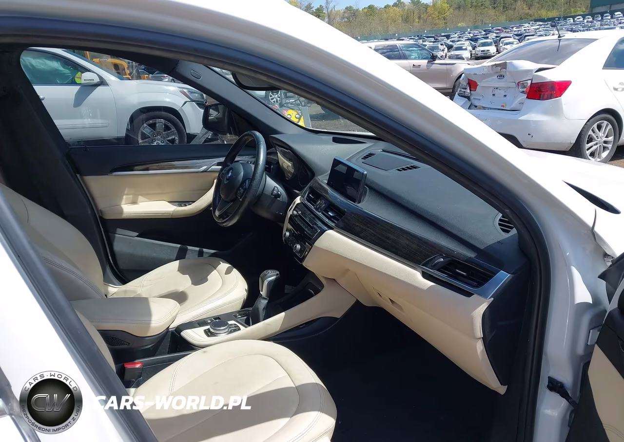 2017 BMW X1 xDrive28I VIN:WBXHT3C35H5F78729 - 5