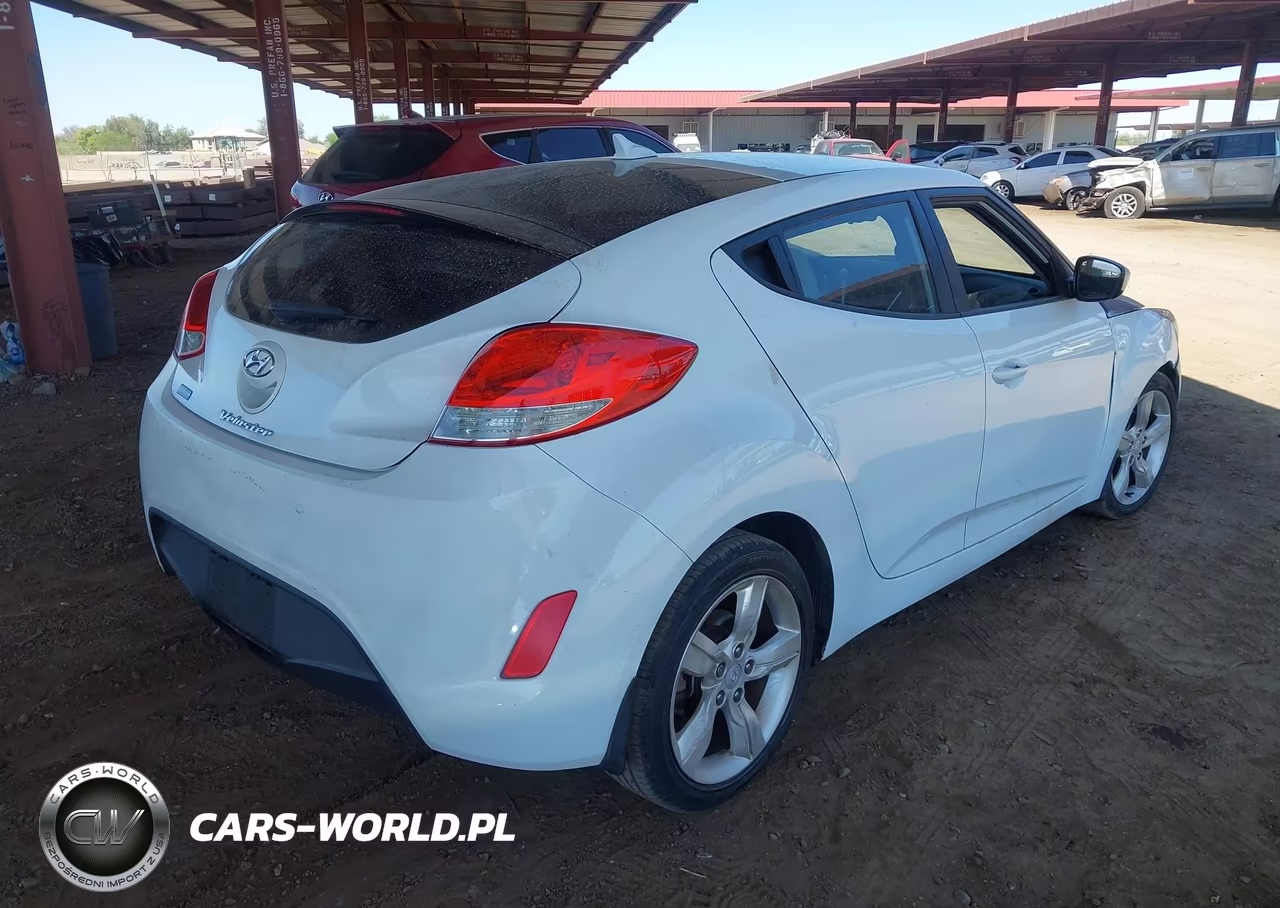 2012 Hyundai Veloster Base W-Gray VIN:KMHTC6AD2CU066048 - 4