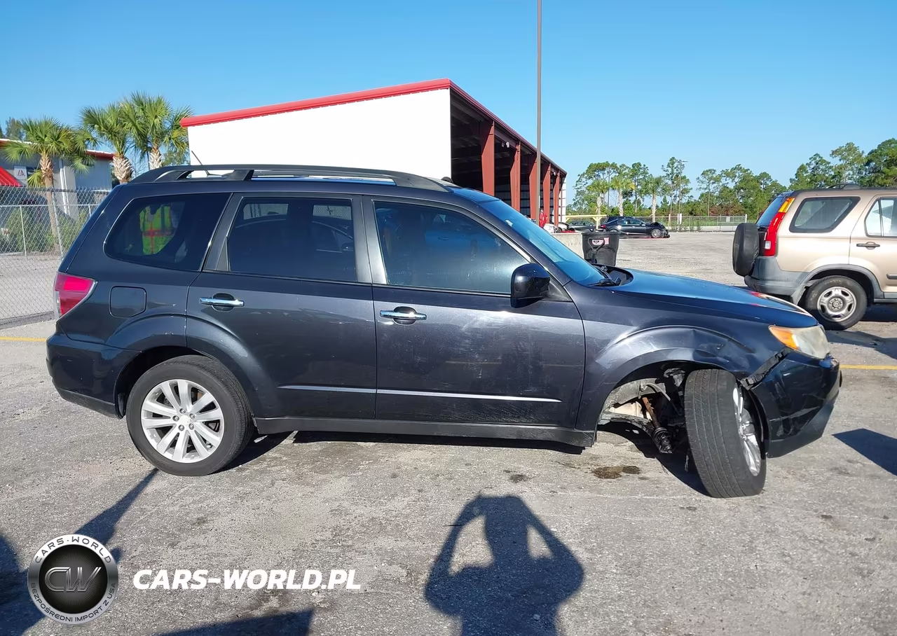 2011 Subaru Forester 2.5X Premium VIN:JF2SHBDCXBH745183 - 13