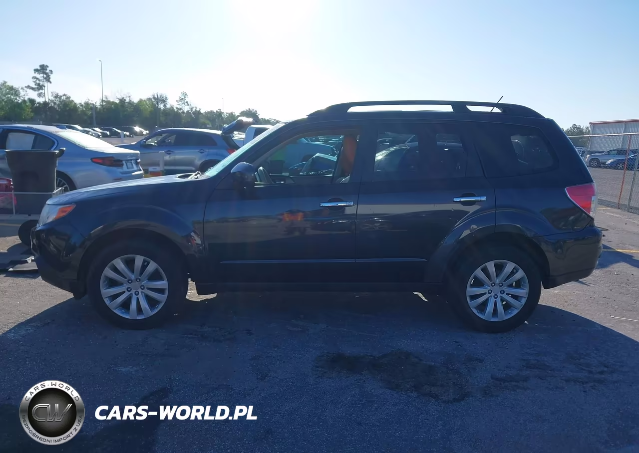 2011 Subaru Forester 2.5X Premium VIN:JF2SHBDCXBH745183 - 14