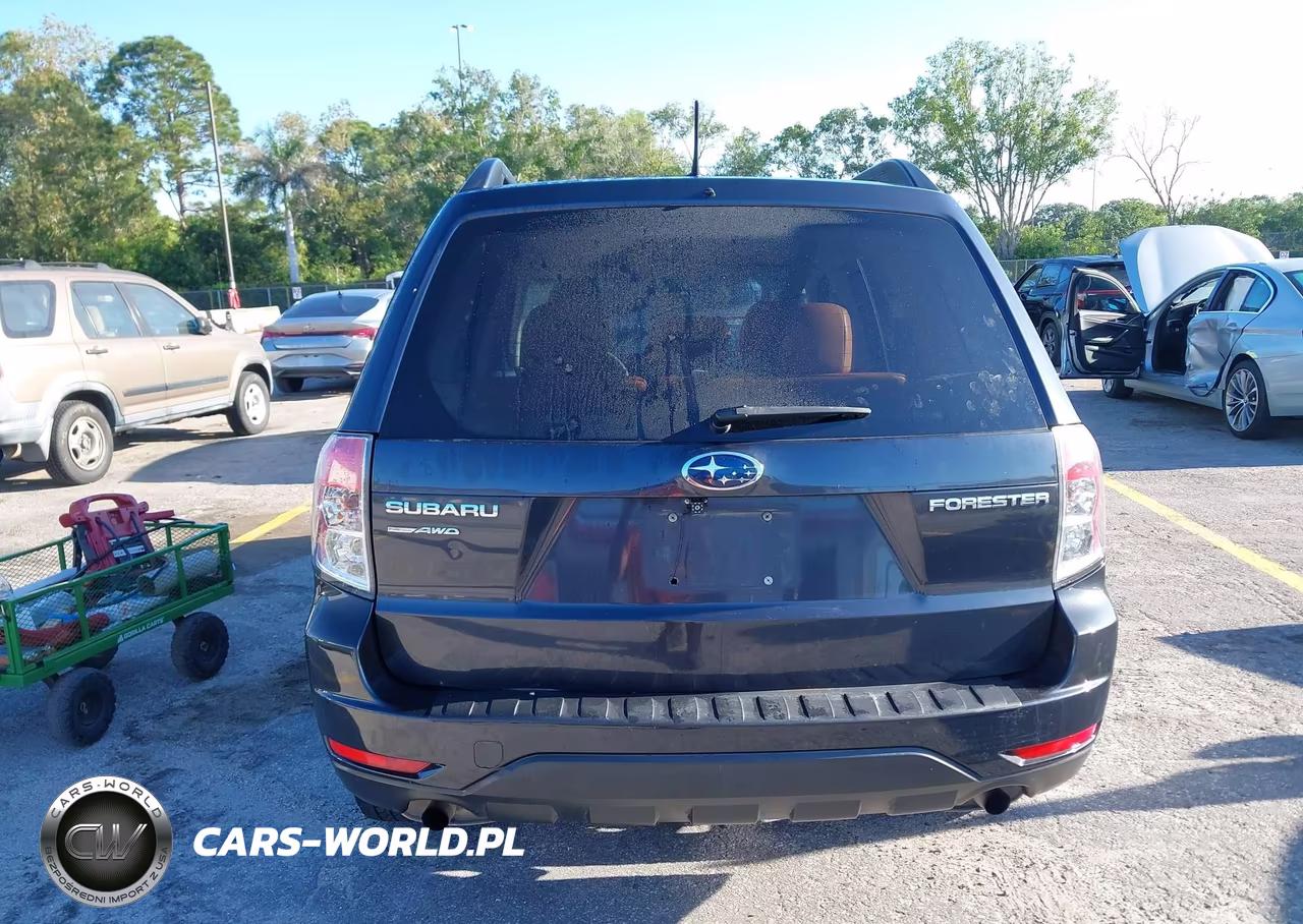 2011 Subaru Forester 2.5X Premium VIN:JF2SHBDCXBH745183 - 16
