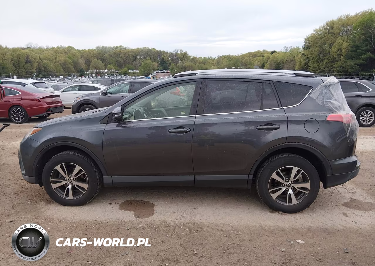 2017 Toyota Rav4 Xle VIN:JTMWFREV0HD095794 - 14