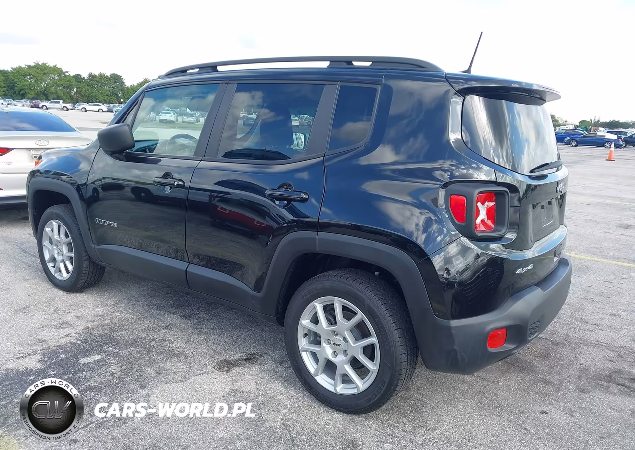 2022 Jeep Renegade Latitude 4X4 VIN:ZACNJDB14NPN83204 - 3