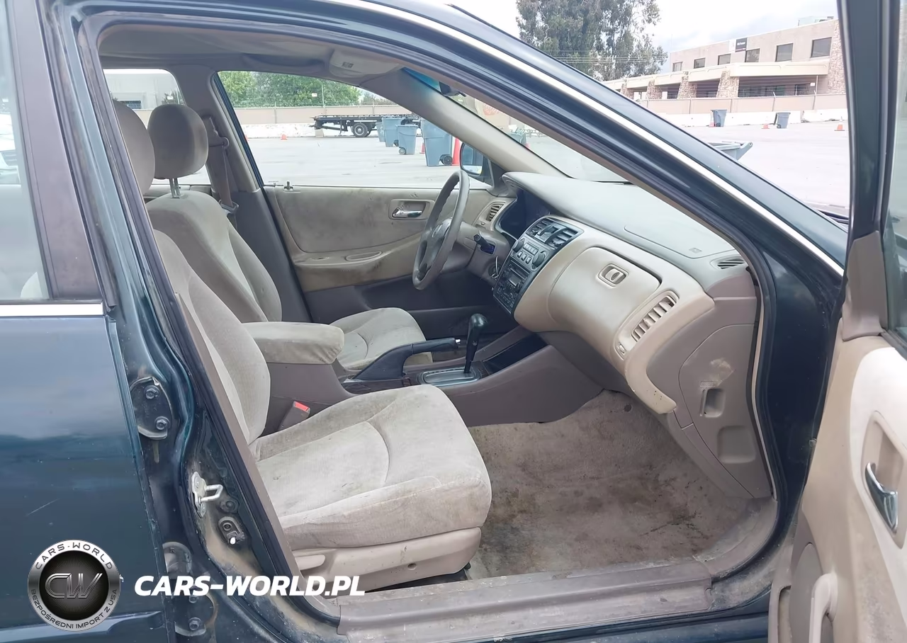 2001 Honda Accord Value Package VIN:1HGCF86651A059838 - 5