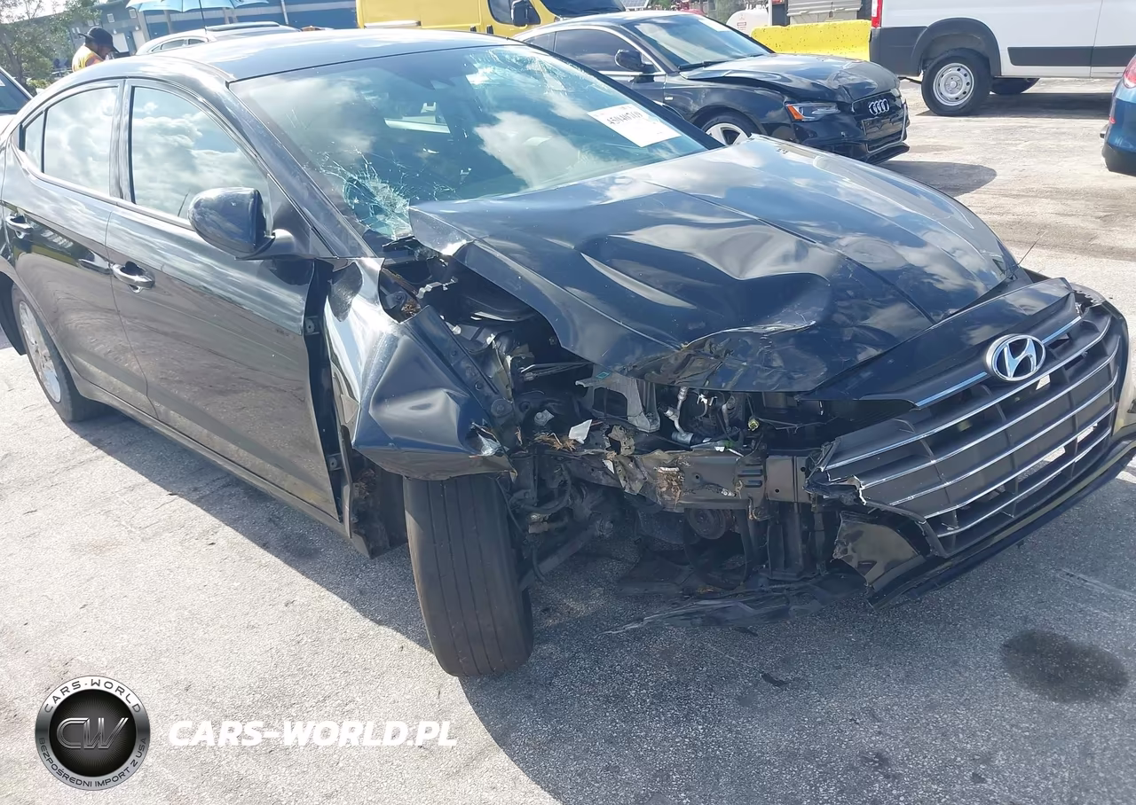 2019 Hyundai Elantra Sel VIN:5NPD84LF9KH486718 - 17