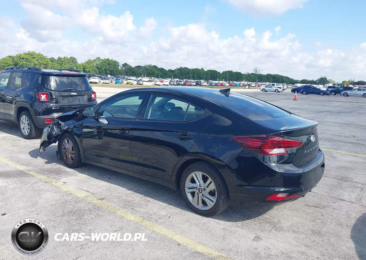 2019 Hyundai Elantra Sel VIN:5NPD84LF9KH486718 - 3