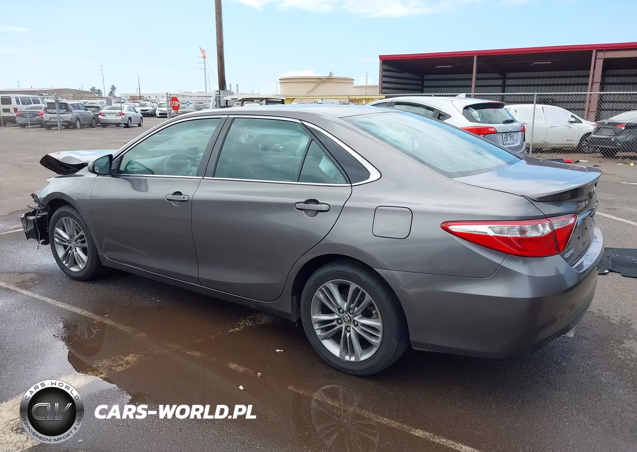 2016 Toyota Camry Se VIN:4T1BF1FK3GU160698 - 3