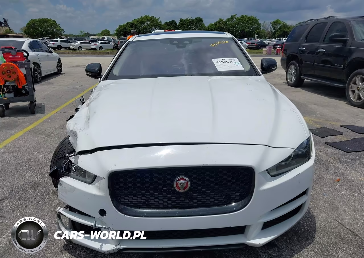 2017 Jaguar Xe 25T VIN:SAJAR4BG4HA962174 - 11