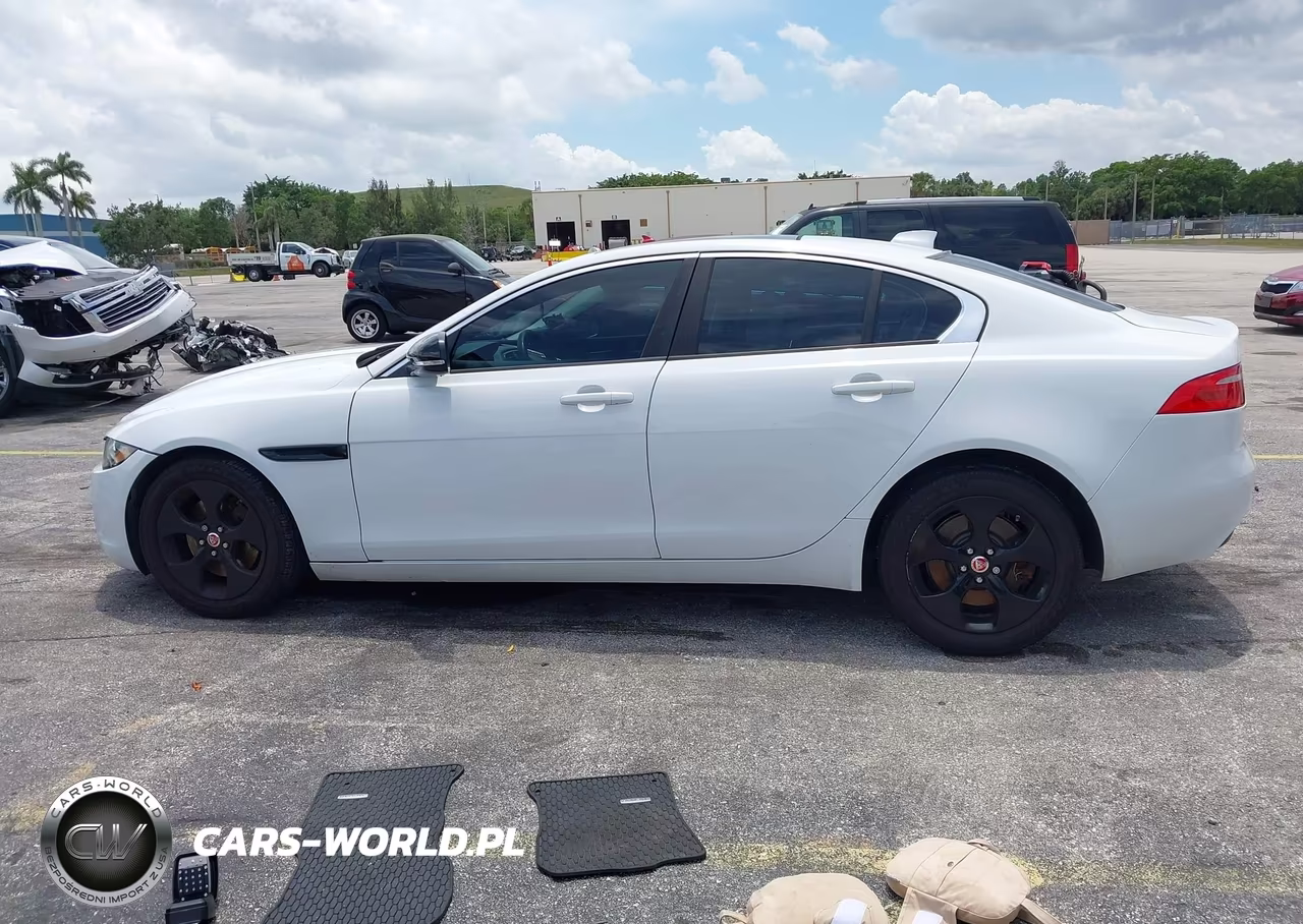 2017 Jaguar Xe 25T VIN:SAJAR4BG4HA962174 - 13