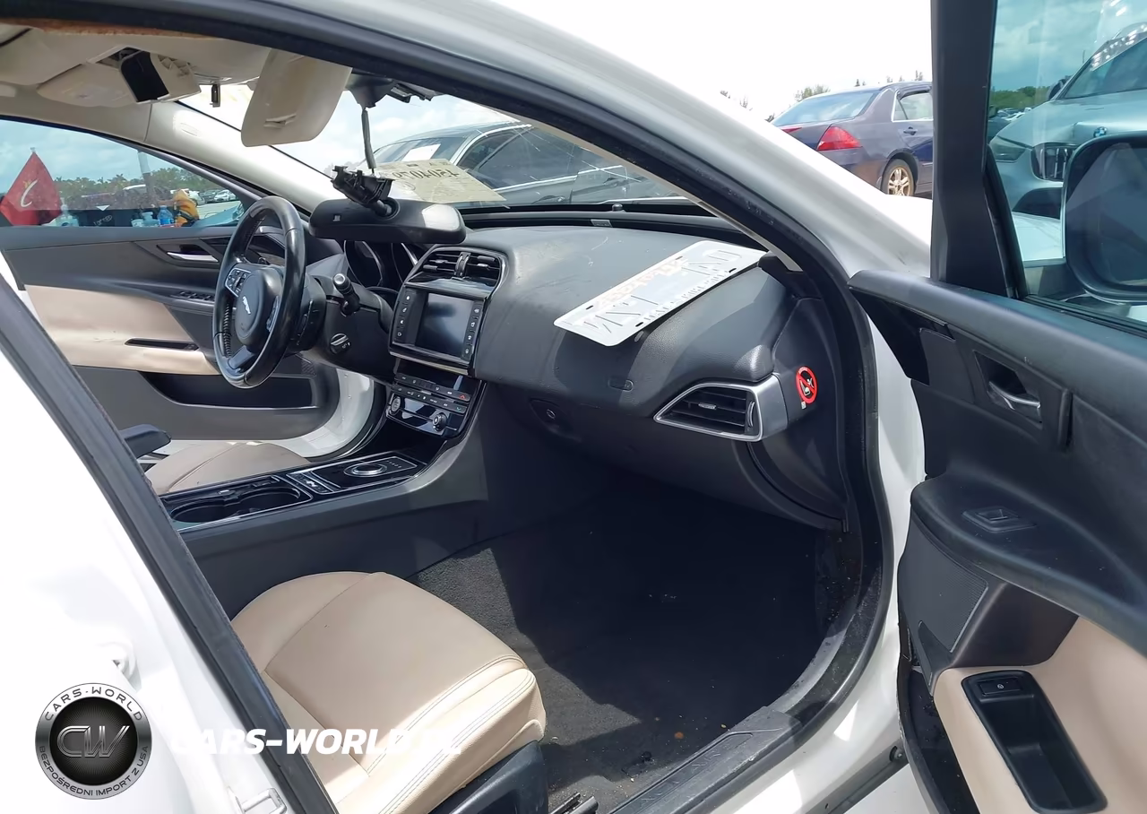 2017 Jaguar Xe 25T VIN:SAJAR4BG4HA962174 - 5
