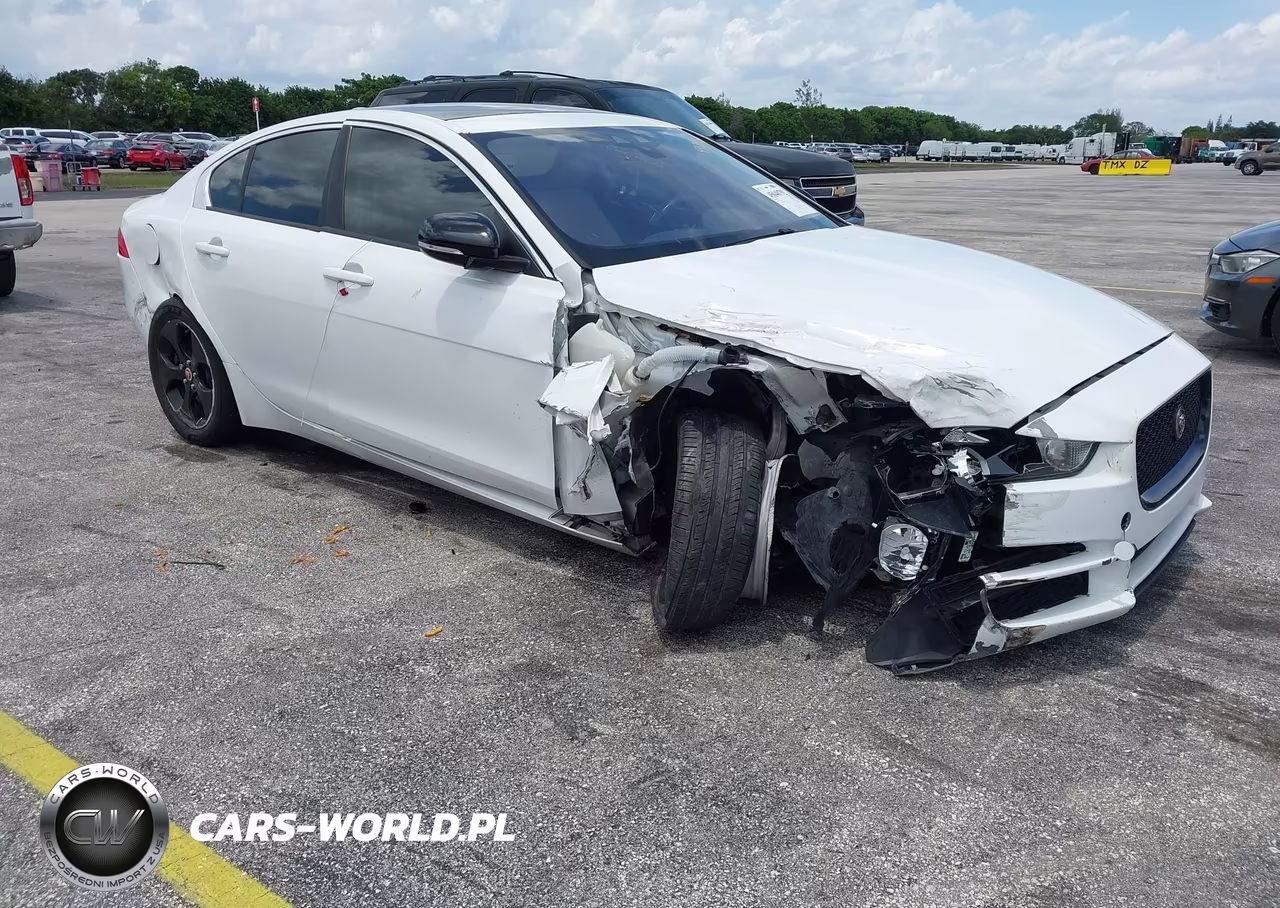 2017 Jaguar Xe 25T VIN:SAJAR4BG4HA962174 - 6