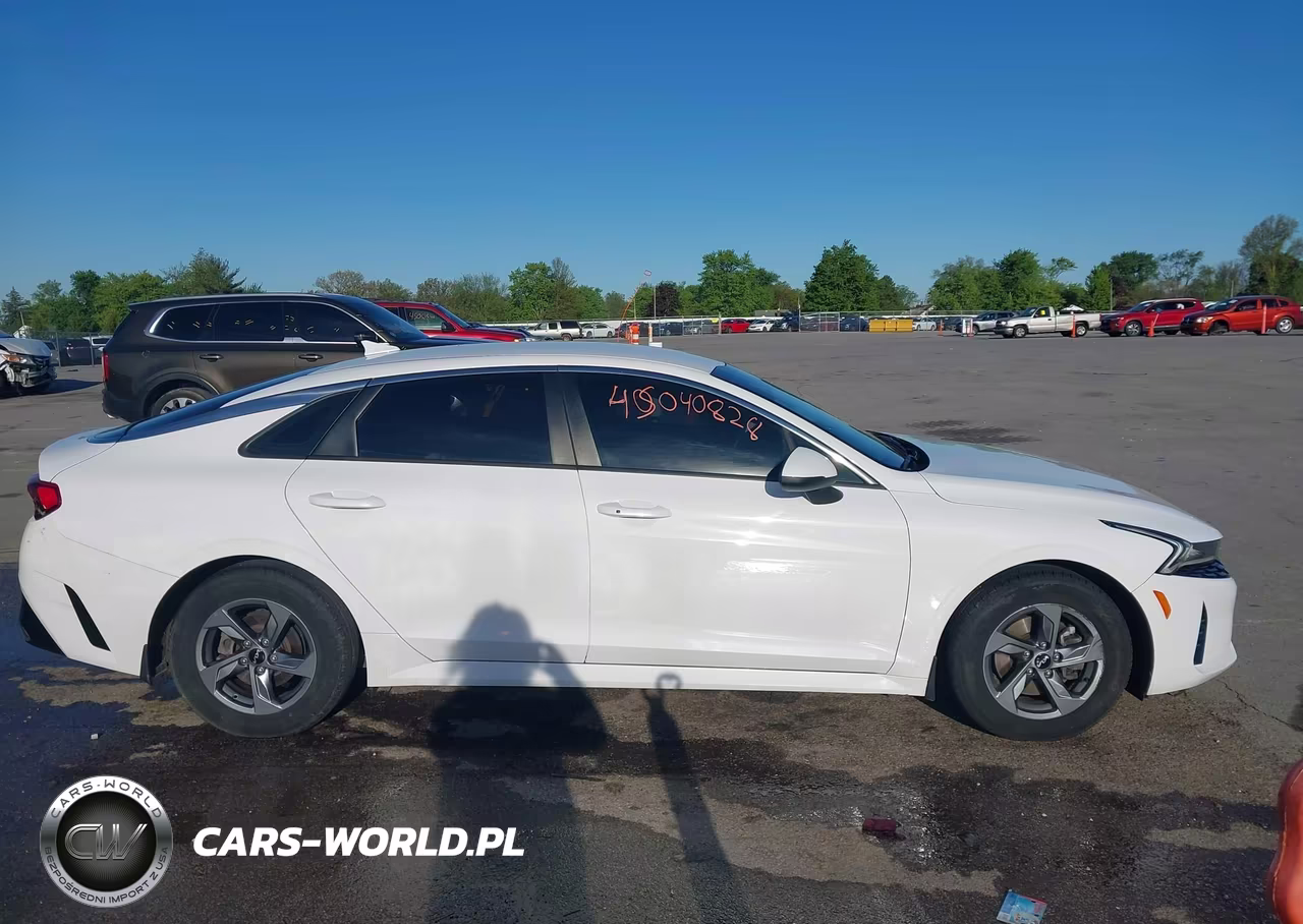 2022 Kia K5 Lxs VIN:5XXG14J24NG130632 - 13