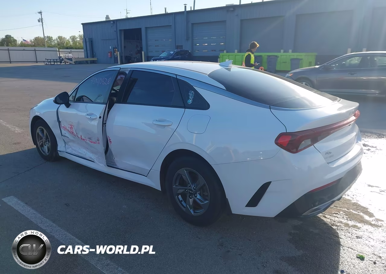 2022 Kia K5 Lxs VIN:5XXG14J24NG130632 - 3