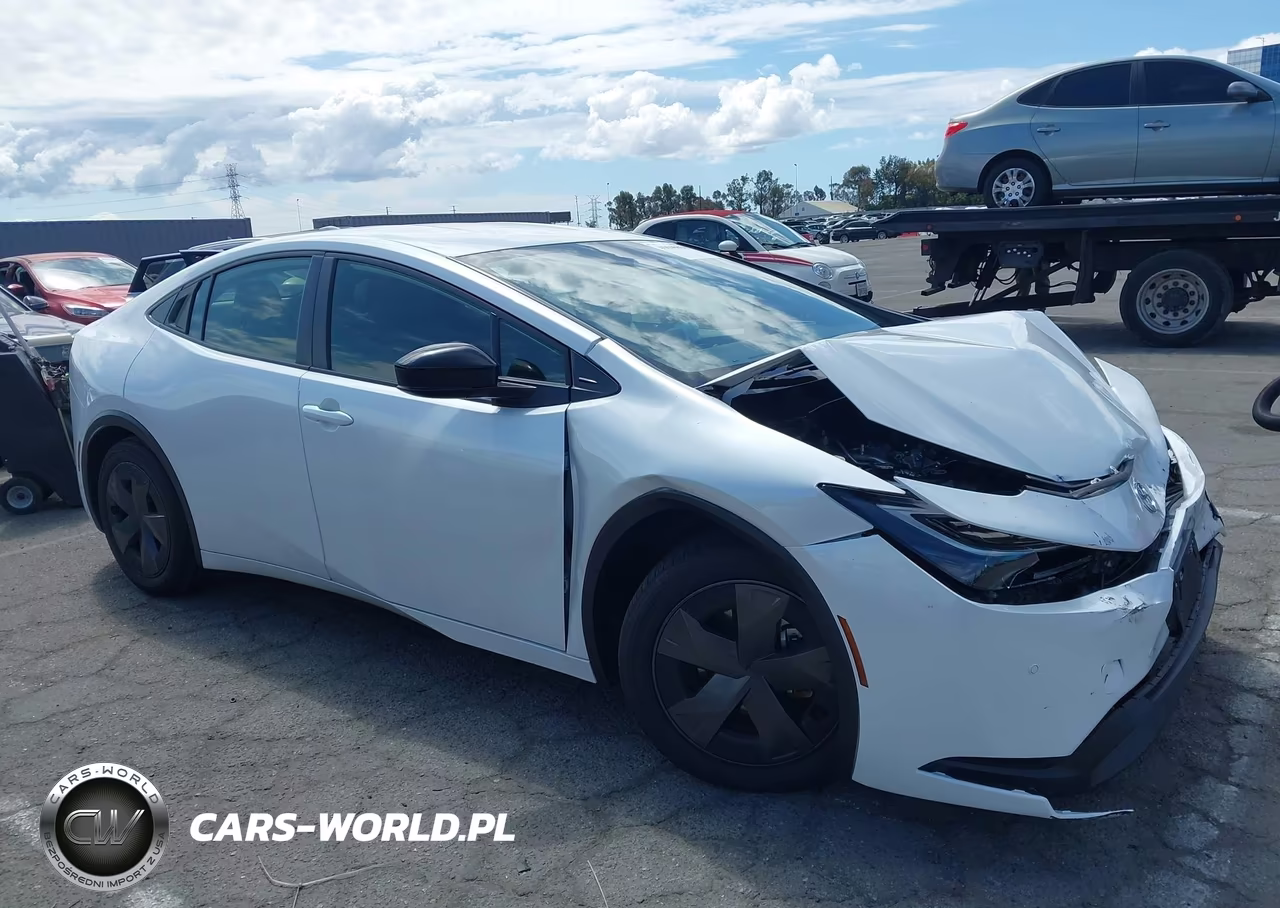 2024 Toyota Prius Le VIN:JTDACAAU7R3048139 - 13