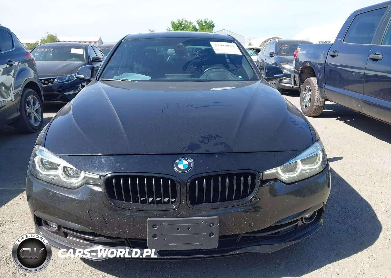 2018 BMW 330I xDrive VIN:WBA8D9G58JNU68301 - 12