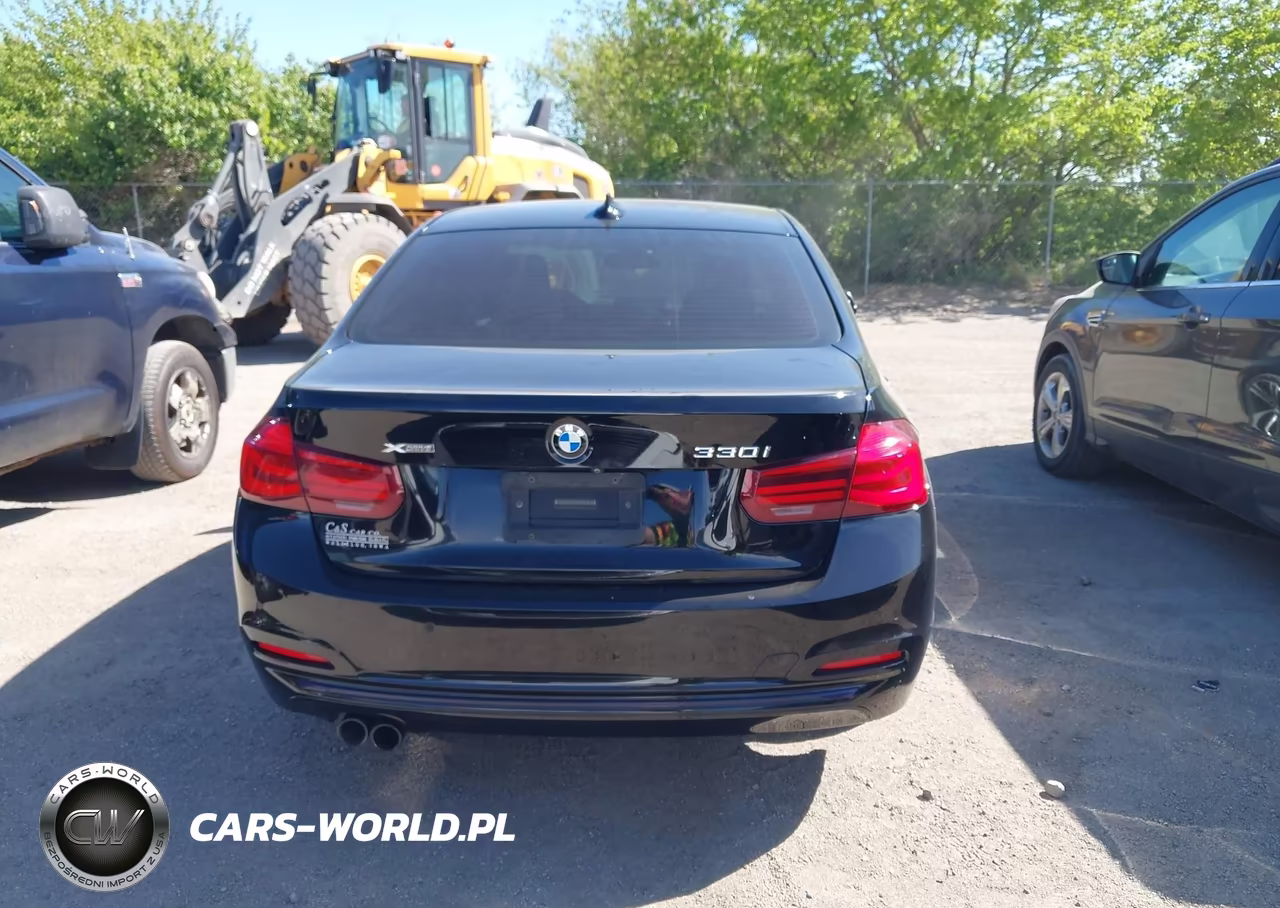 2018 BMW 330I xDrive VIN:WBA8D9G58JNU68301 - 16