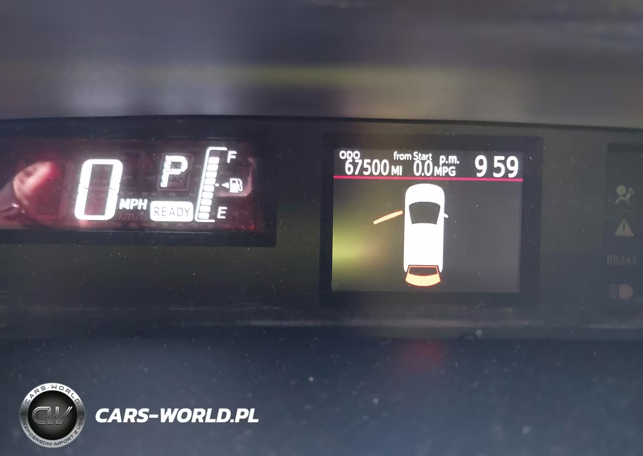 2016 Toyota Prius C Persona Series VIN:JTDKDTB30G1122044 - 16
