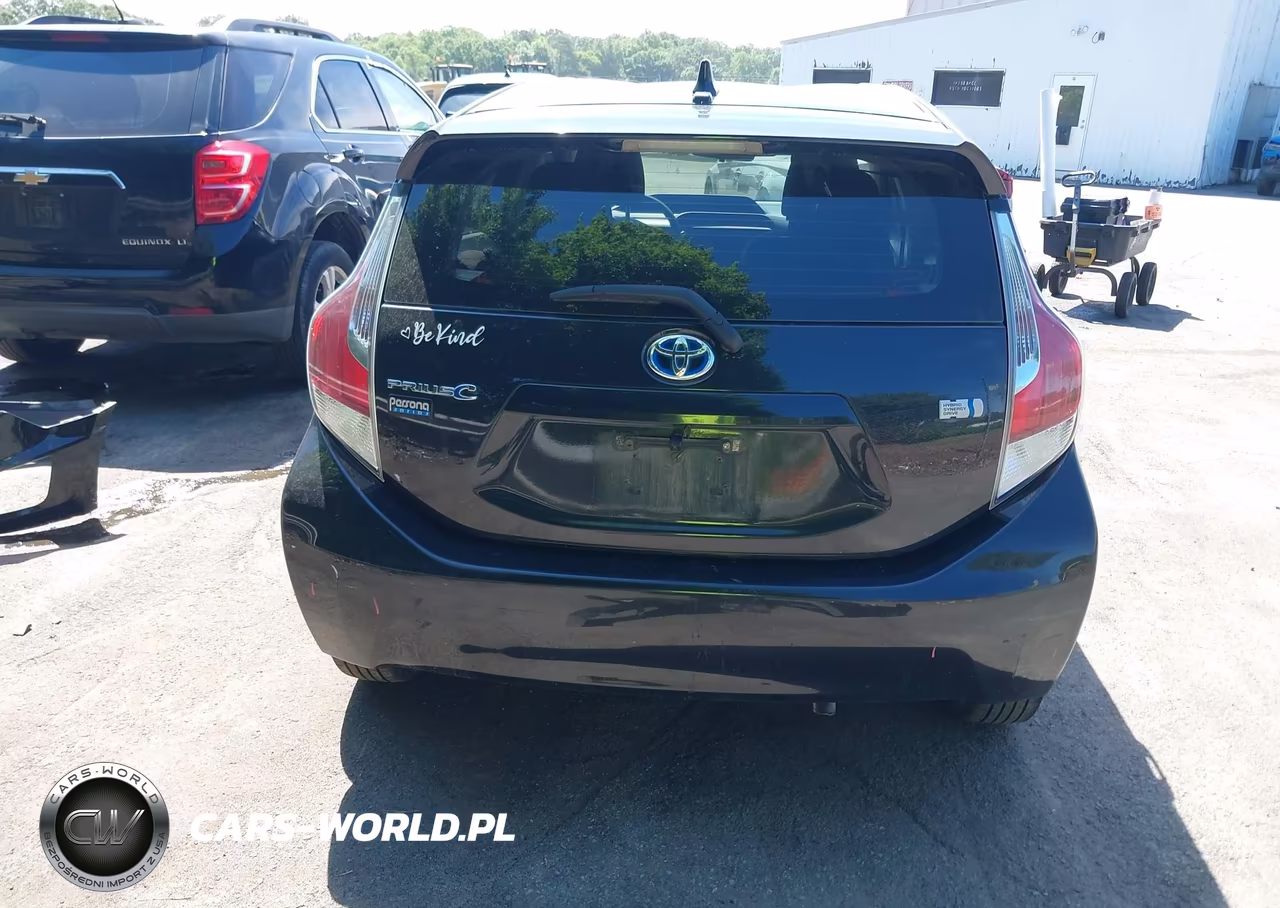 2016 Toyota Prius C Persona Series VIN:JTDKDTB30G1122044 - 17