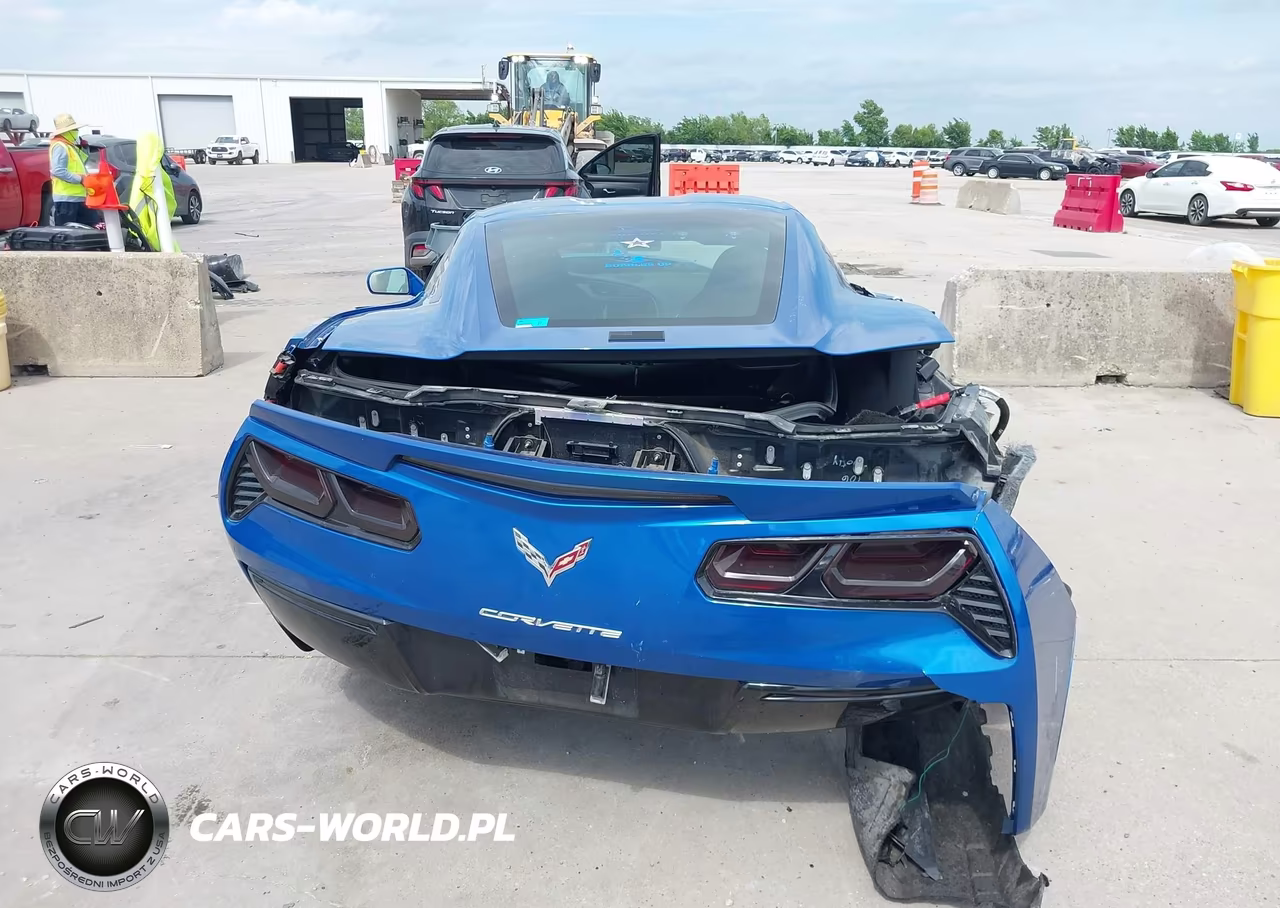 2014 Chevrolet Corvette Stingray Z51 VIN:1G1YM2D71E5104915 - 17