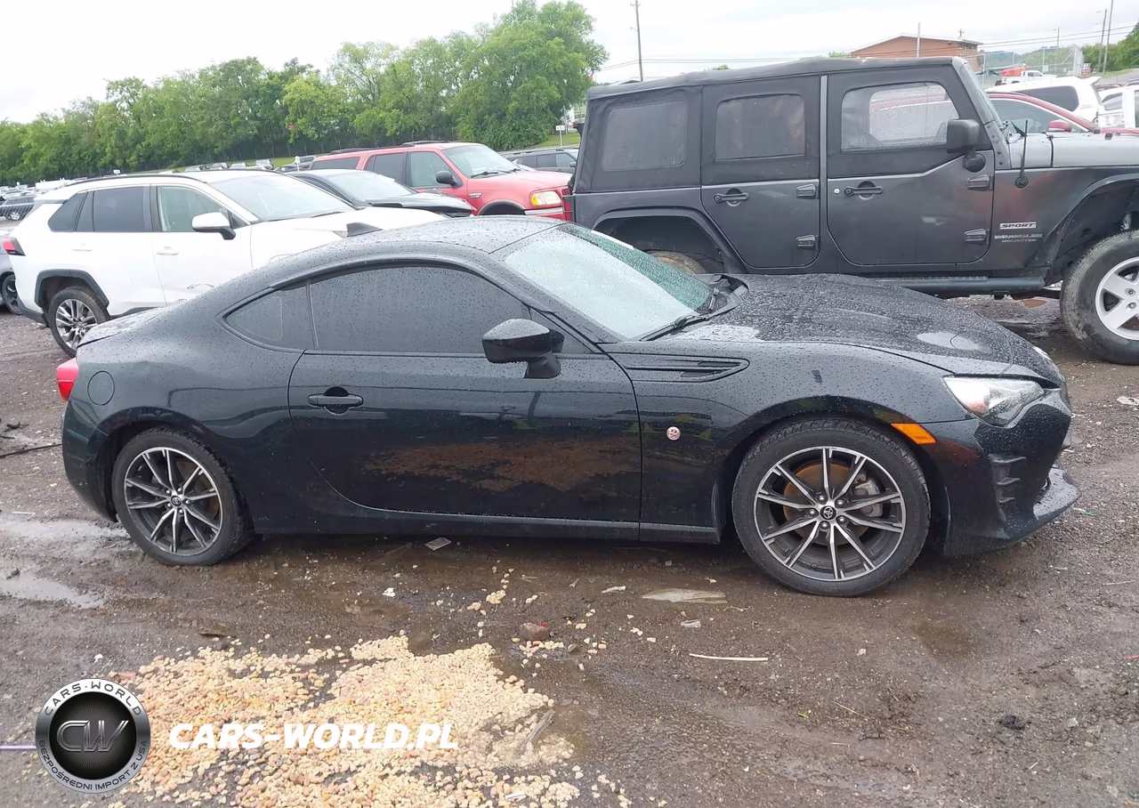 2018 Toyota 86 VIN:JF1ZNAA1XJ8700073 - 13