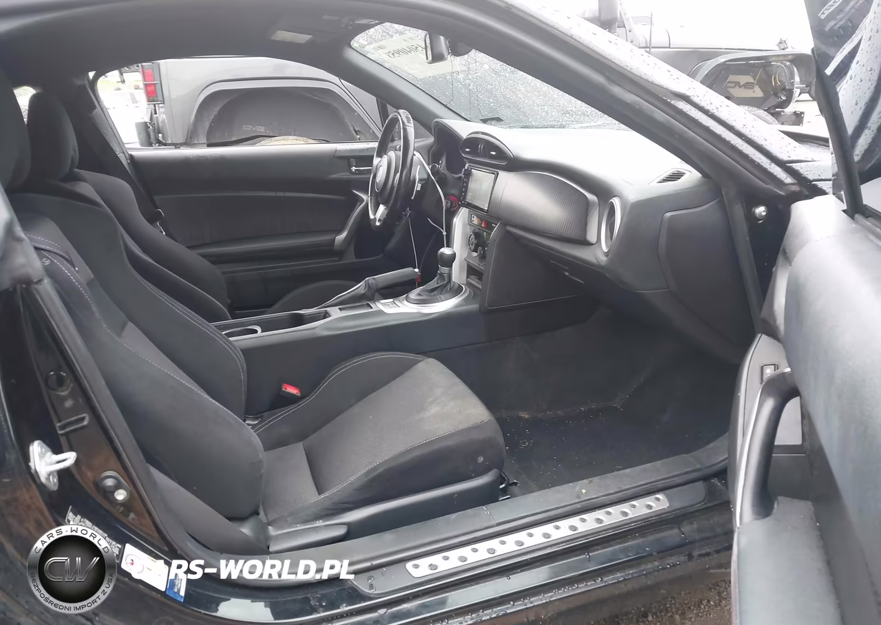 2018 Toyota 86 VIN:JF1ZNAA1XJ8700073 - 5