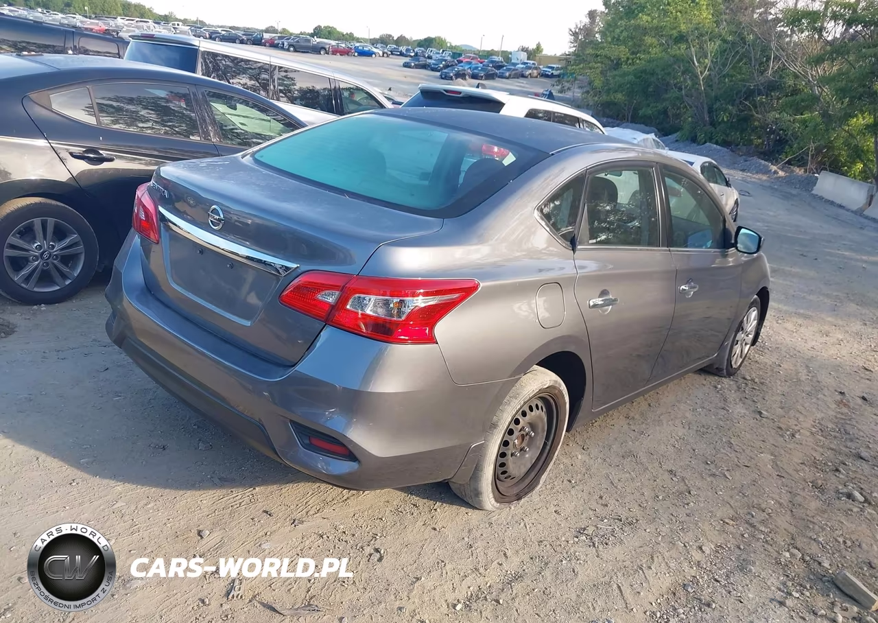 2017 Nissan Sentra S VIN:3N1AB7AP4HY382346 - 4