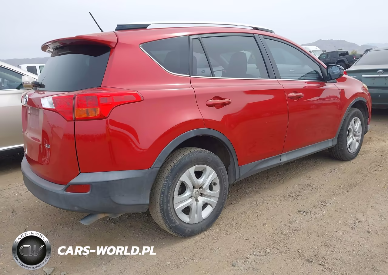 2015 Toyota Rav4 Le VIN:JTMZFREV2FJ030800 - 4