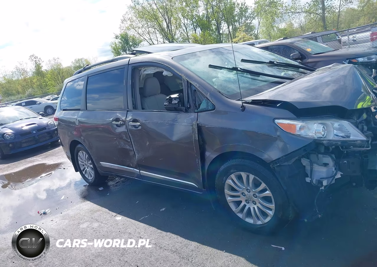 2012 Toyota Sienna Xle V6 8 Passenger VIN:5TDYK3DC4CS274029 - 12