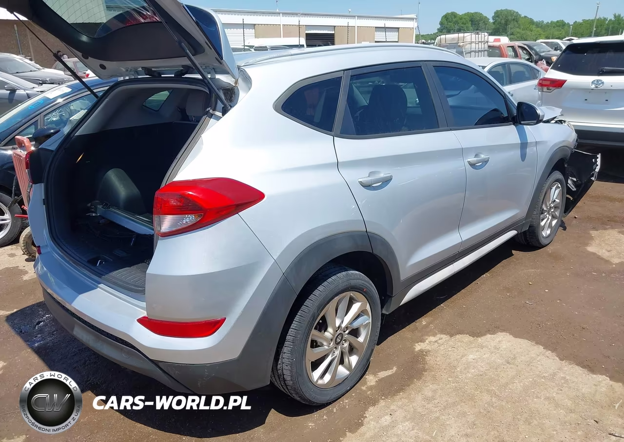 2017 Hyundai Tucson Se VIN:KM8J3CA40HU406455 - 4