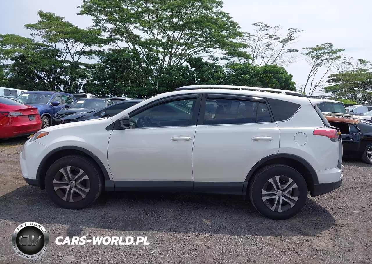 2018 Toyota Rav4 Le VIN:JTMZFREV2JJ745844 - 15
