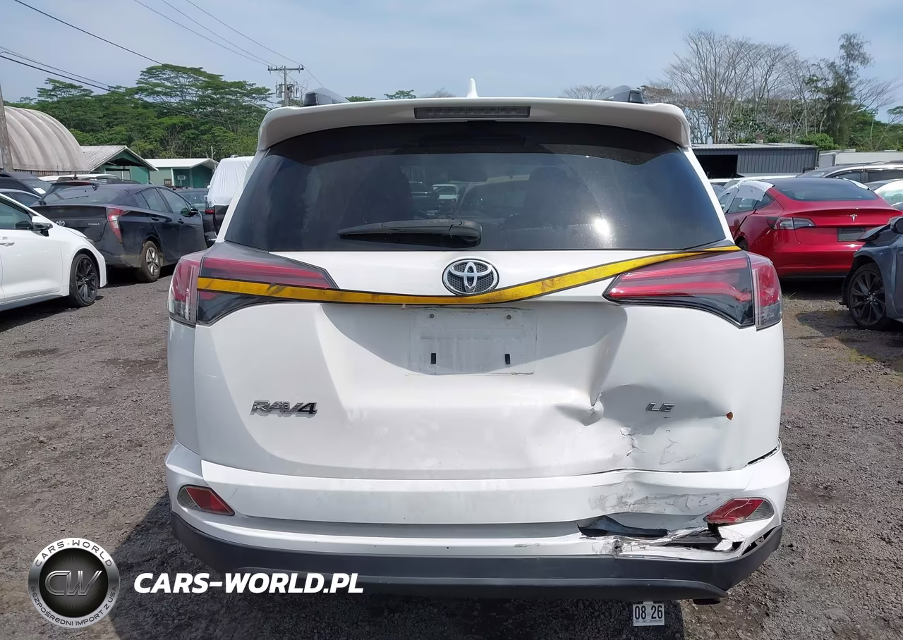 2018 Toyota Rav4 Le VIN:JTMZFREV2JJ745844 - 17