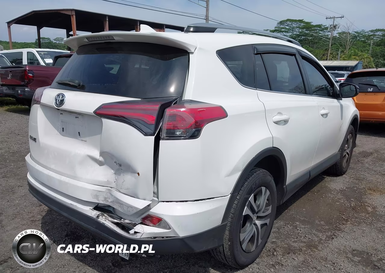 2018 Toyota Rav4 Le VIN:JTMZFREV2JJ745844 - 19