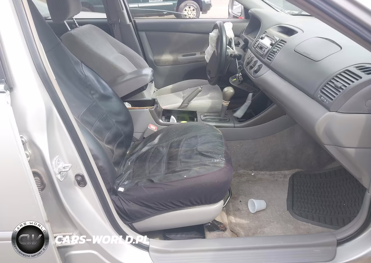 2004 Toyota Camry Le VIN:4T1BE32KX4U266291 - 5