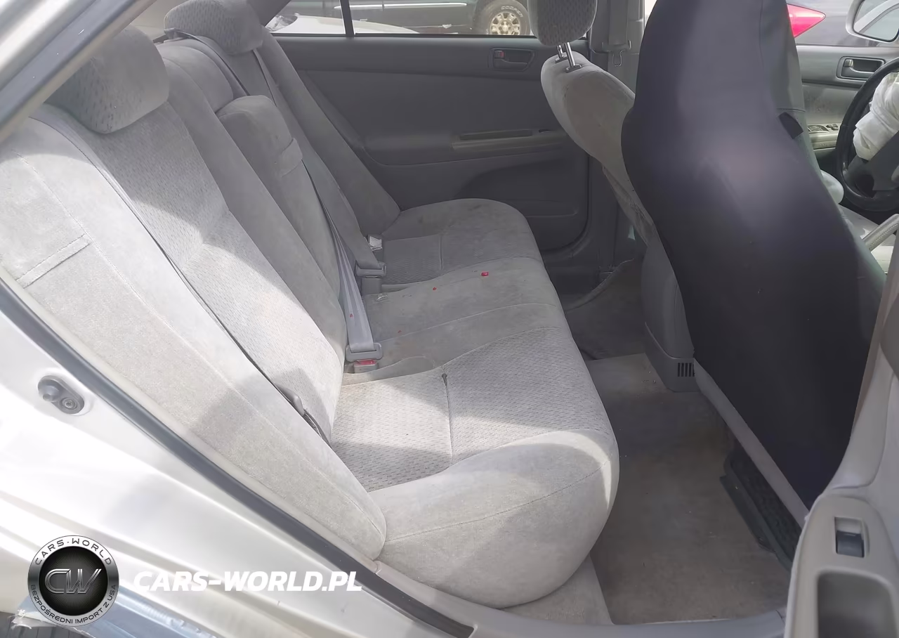 2004 Toyota Camry Le VIN:4T1BE32KX4U266291 - 8