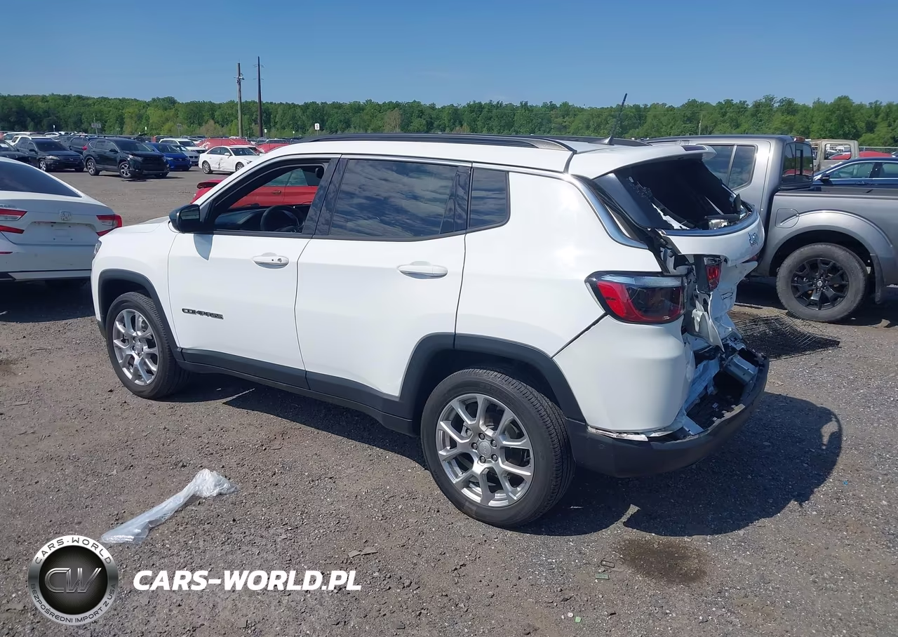2023 Jeep Compass Latitude Lux Fwd VIN:3C4NJDFN1PT558370 - 3