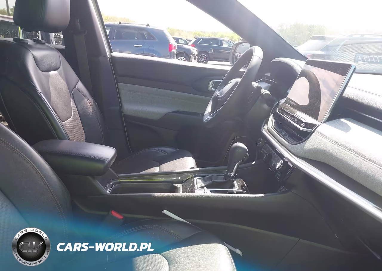 2023 Jeep Compass Latitude Lux Fwd VIN:3C4NJDFN1PT558370 - 5