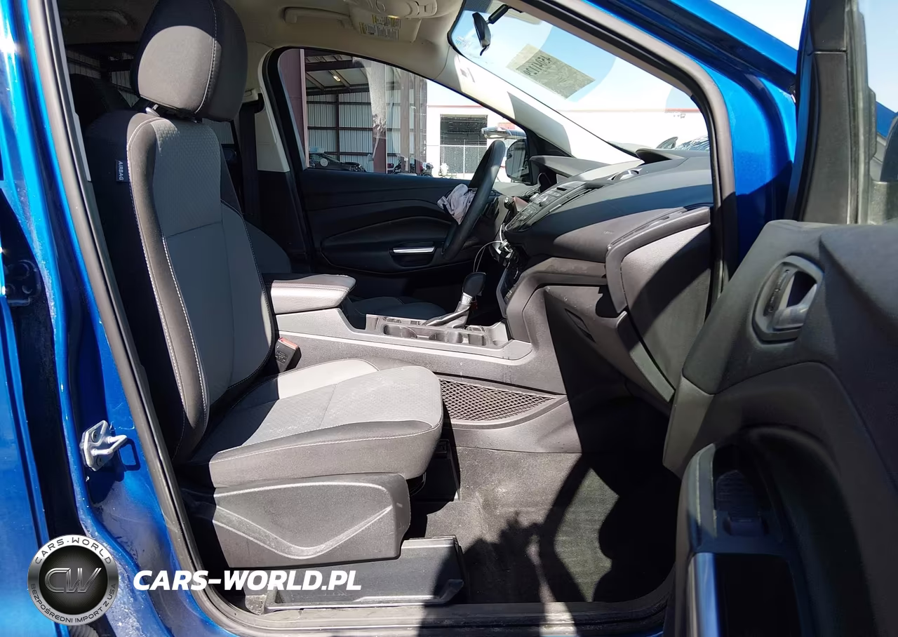 2017 Ford Escape Se VIN:1FMCU0GD1HUB88103 - 5
