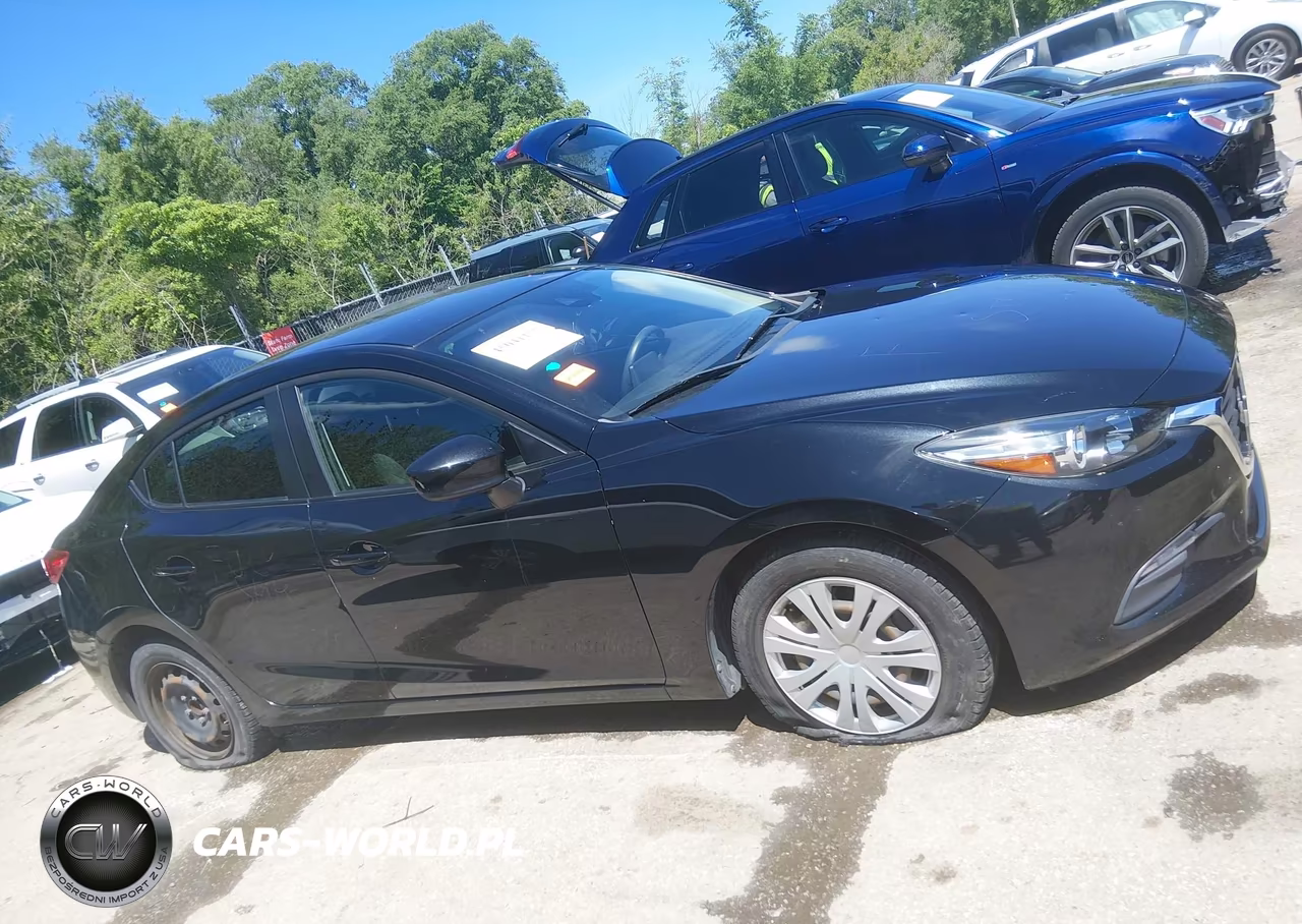 2018 Mazda Mazda3 Sport VIN:3MZBN1U79JM228551 - 13
