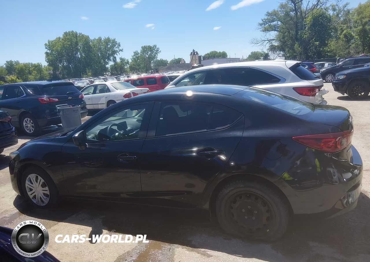 2018 Mazda Mazda3 Sport VIN:3MZBN1U79JM228551 - 14