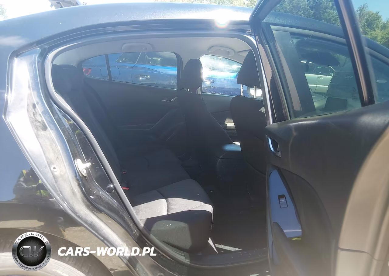 2018 Mazda Mazda3 Sport VIN:3MZBN1U79JM228551 - 8