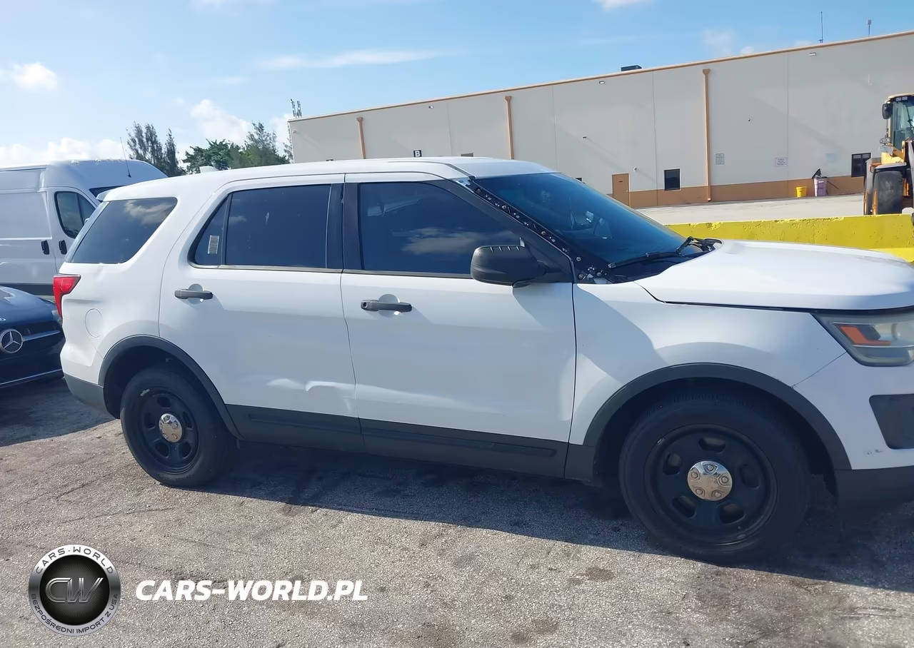 2016 Ford Utility Police Interceptor VIN:1FM5K8AR5GGC50830 - 18