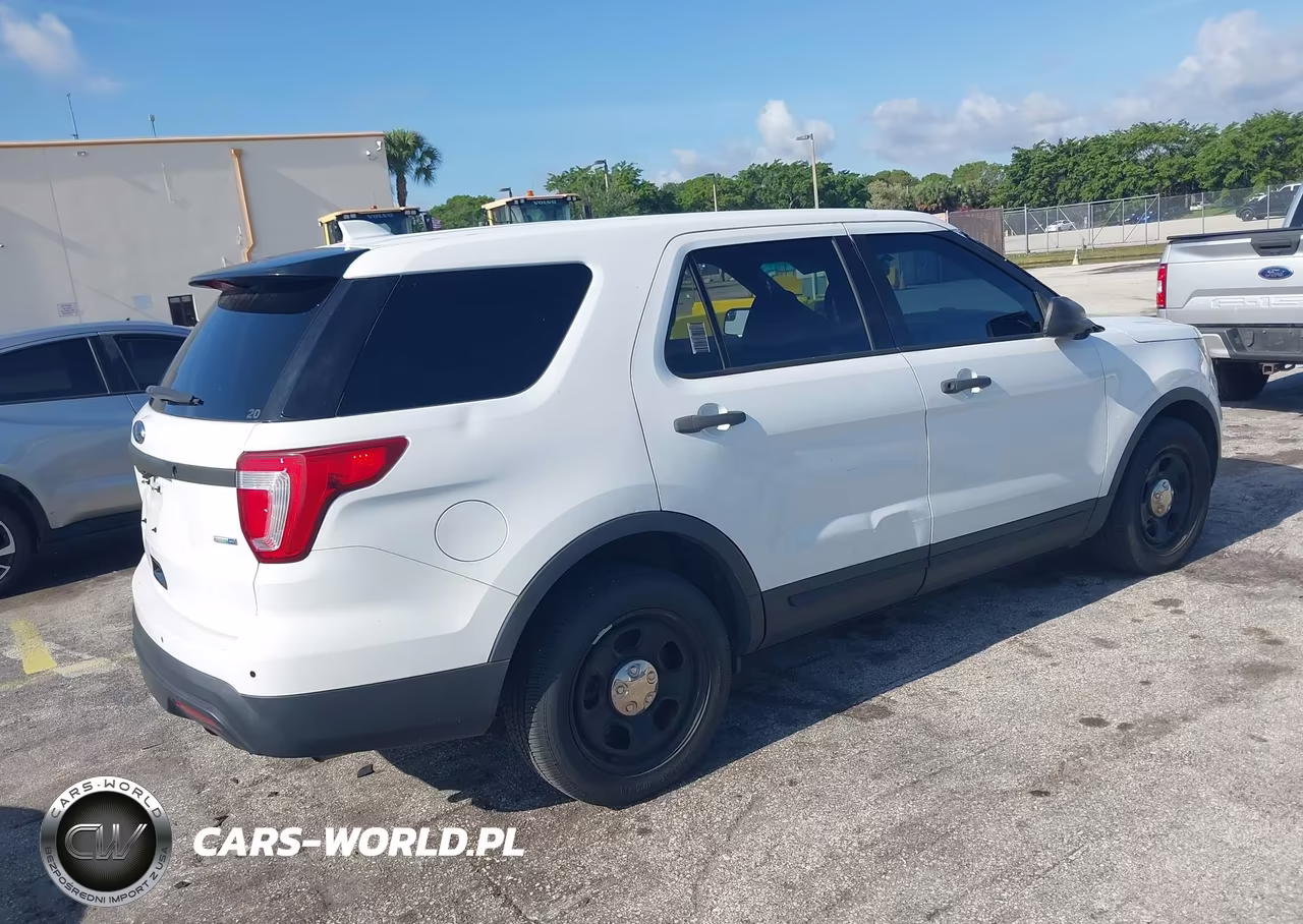 2016 Ford Utility Police Interceptor VIN:1FM5K8AR5GGC50830 - 4