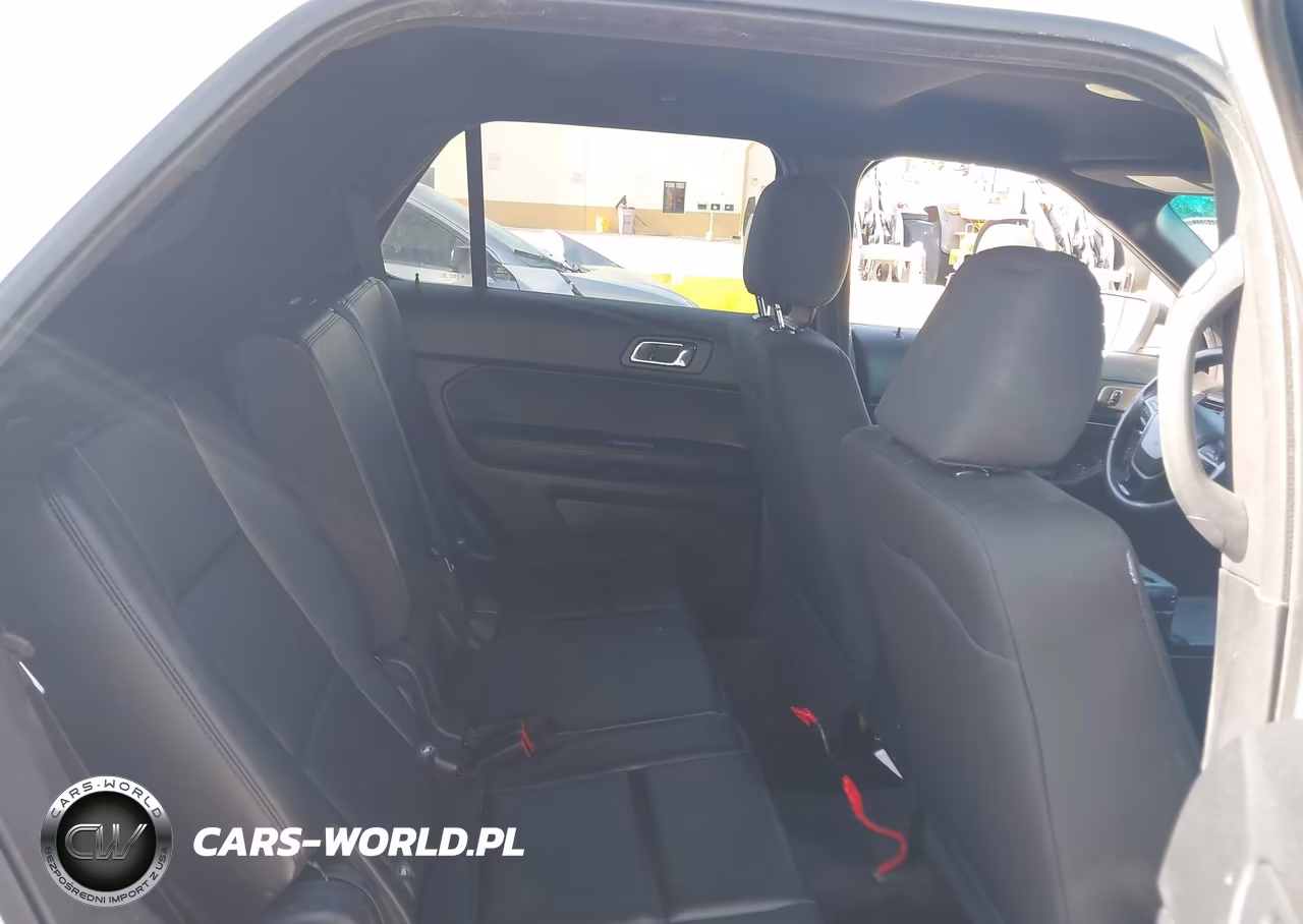 2016 Ford Utility Police Interceptor VIN:1FM5K8AR5GGC50830 - 8