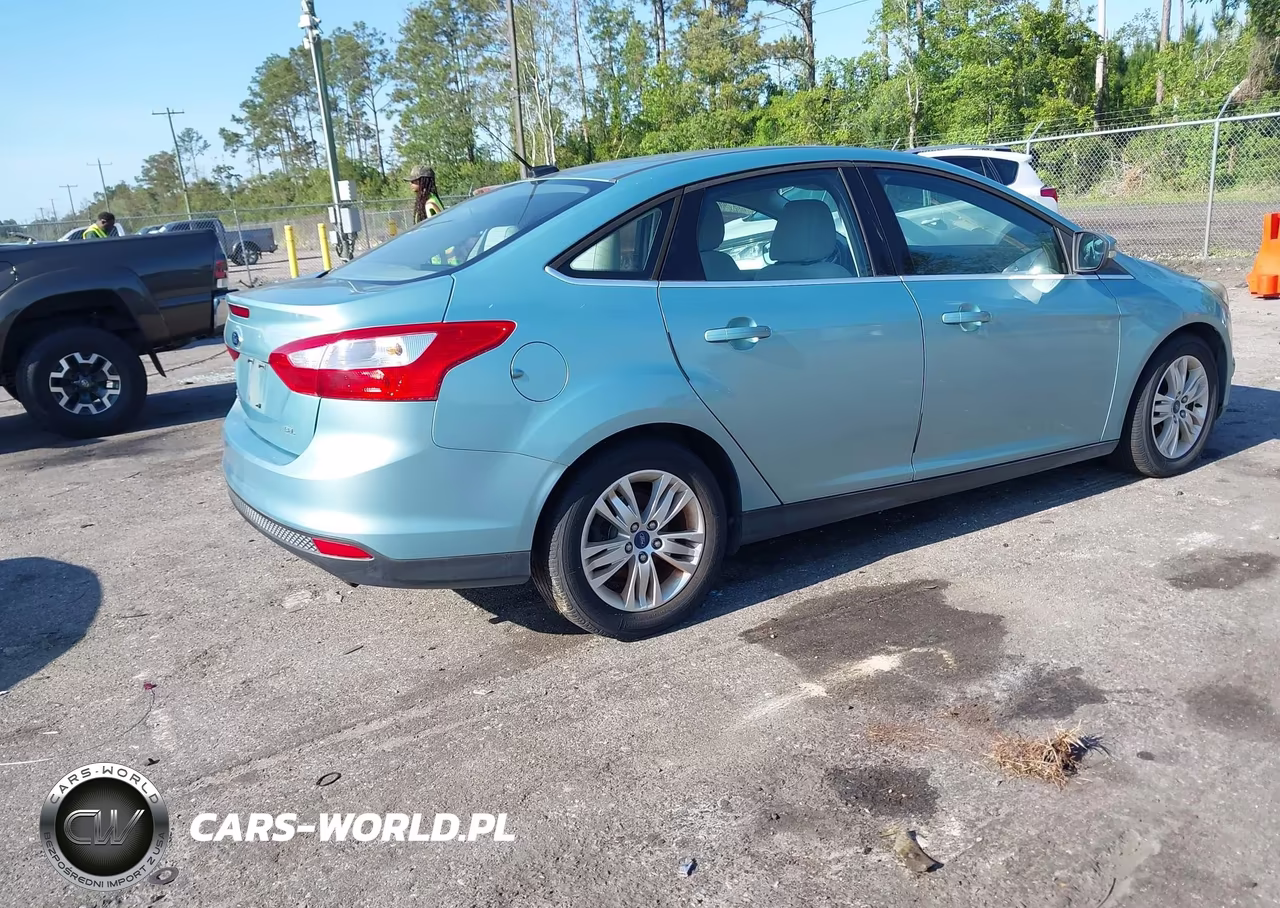 2012 Ford Focus Sel VIN:1FAHP3H22CL405906 - 4