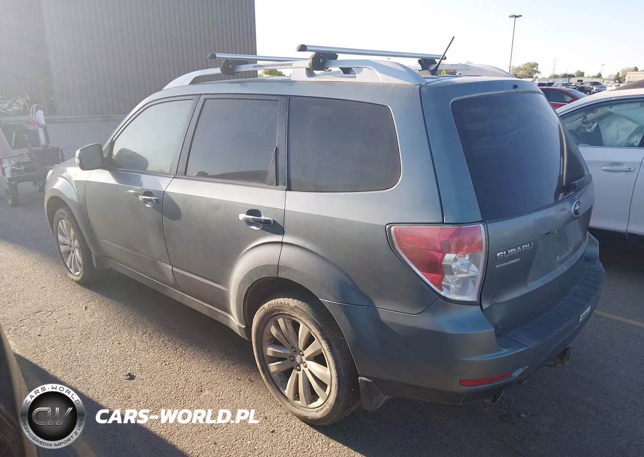 2011 Subaru Forester 2.5X Touring VIN:JF2SHAGC7BH725141 - 3
