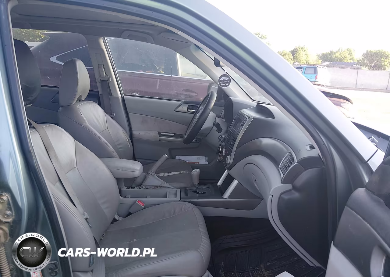 2011 Subaru Forester 2.5X Touring VIN:JF2SHAGC7BH725141 - 5