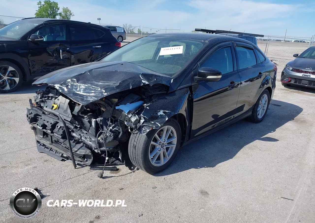 2018 Ford Focus Se VIN:1FADP3F27JL278357 - 2