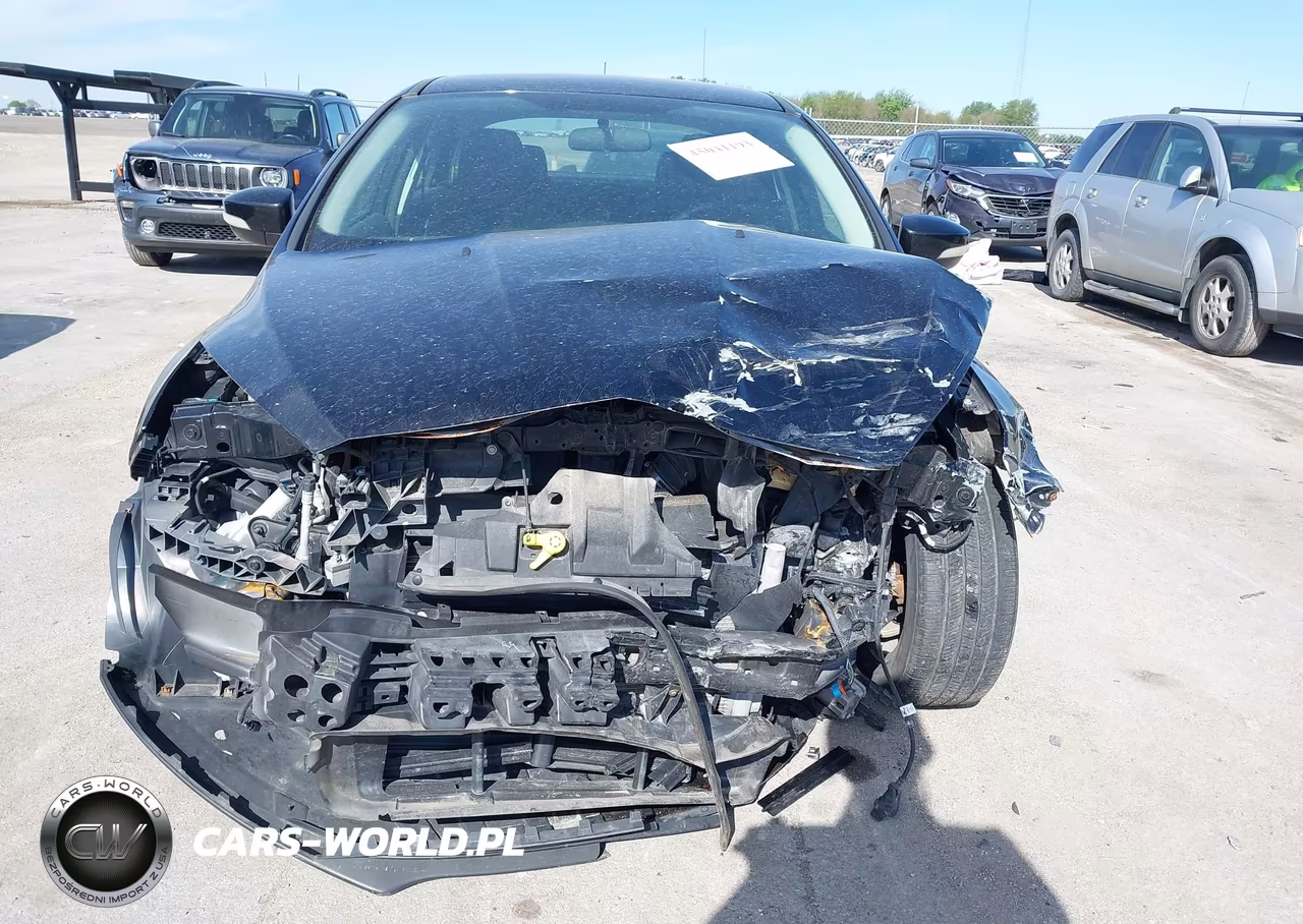 2018 Ford Focus Se VIN:1FADP3F27JL278357 - 6